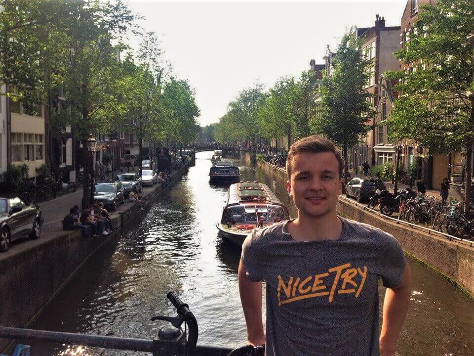 Roman i kanały w Amsterdamie