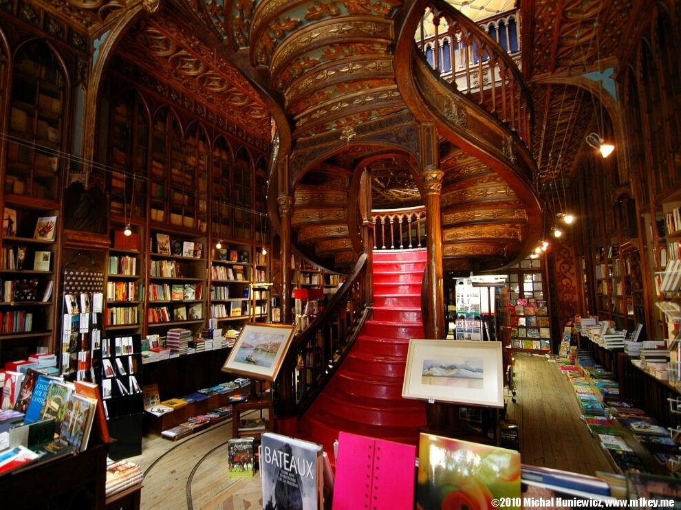 Lello bookstore in Porto inside, one of the main attractions