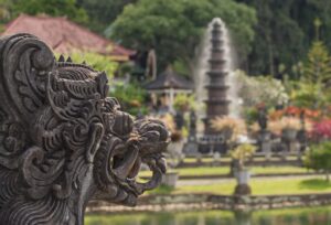 Old monument during Bali 7-day vacations