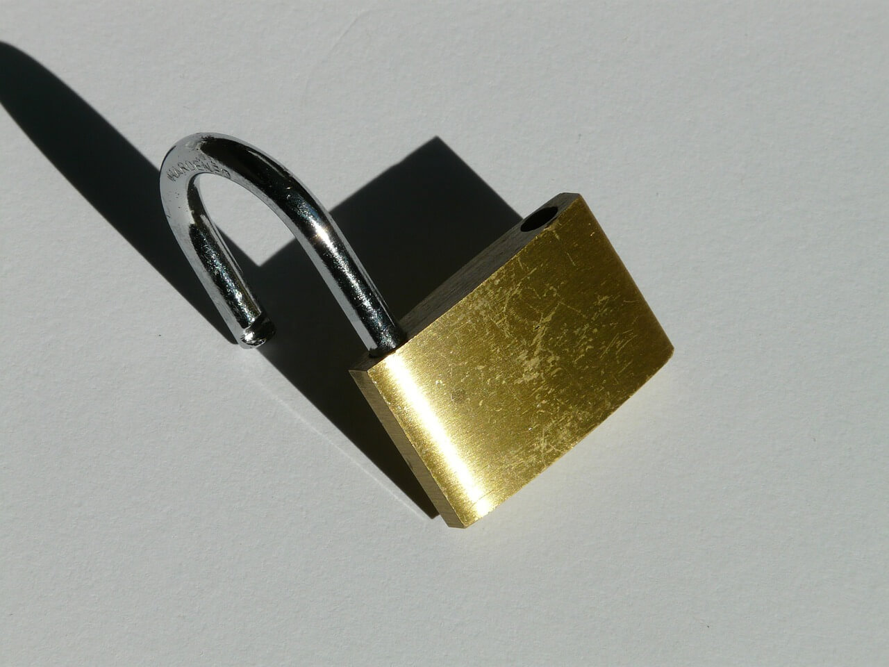 Padlock to use on a locker, Spain packing list