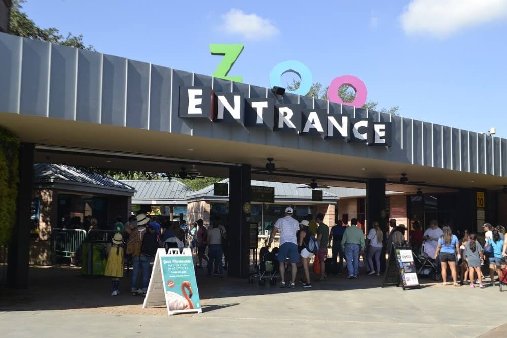 Hermann Park Zoo Entrance in Houston Texas for Kids