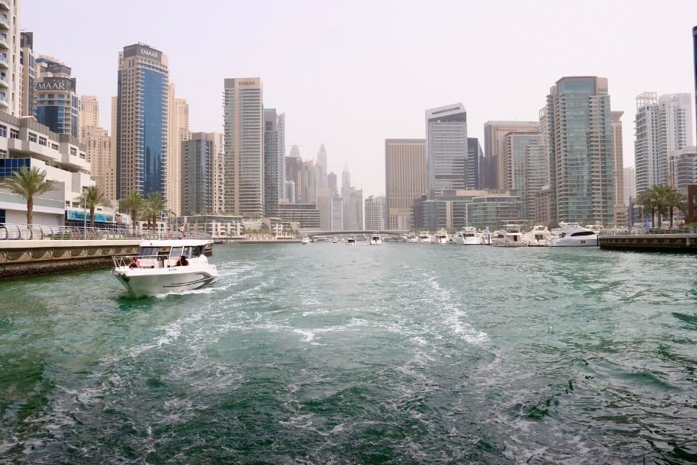speedboat tour in Dubai with kids