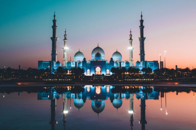 12 Things to do in Abu Dhabi: 5-Day Itinerary - RomanRoams 12 Things to do in Abu Dhabi: 5-Day Itinerary - RomanRoams