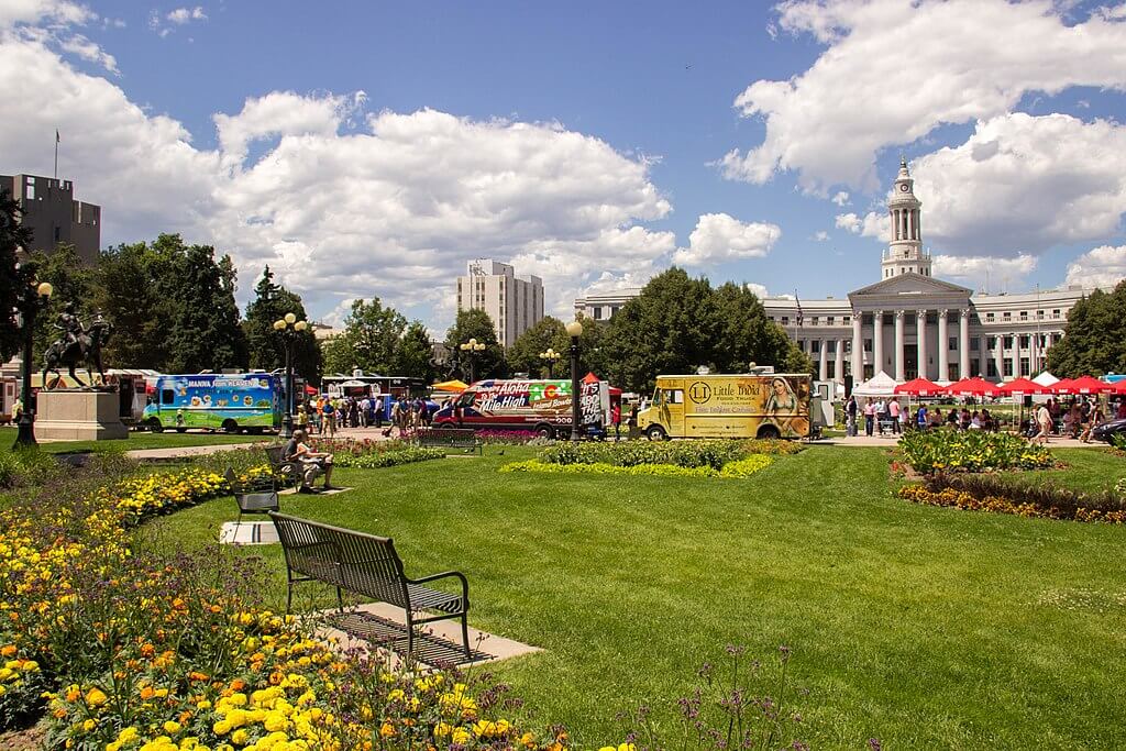 Denver foodtrucks ouside the Capitol